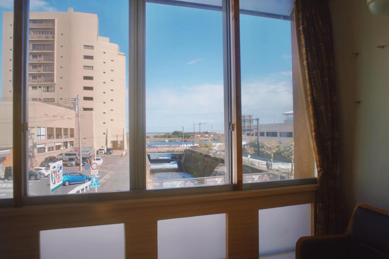 Izu-No-Umi Hotel Atami  Exterior photo
